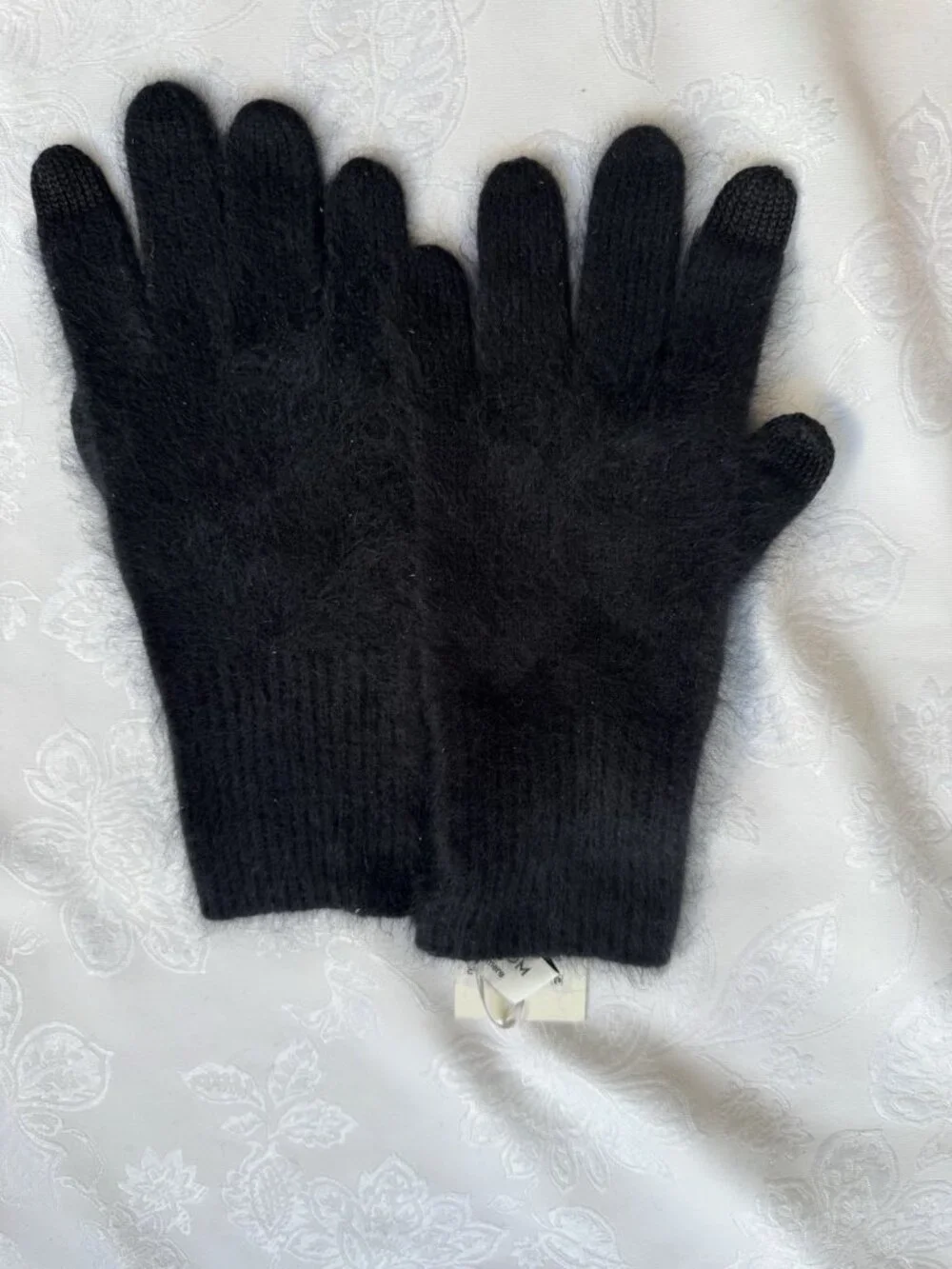 Nordstrom Women's Black Fuzzy Knit 100% Cashmere Gloves NEW